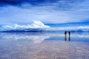 Tìm hiểu vẻ đẹp cuốn hút của cánh đồng muối Bolivia